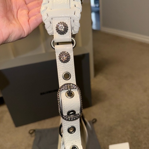 Balenciaga Le Cagole XS shoulder bag with rhinestones in white - Picture 5 of 8